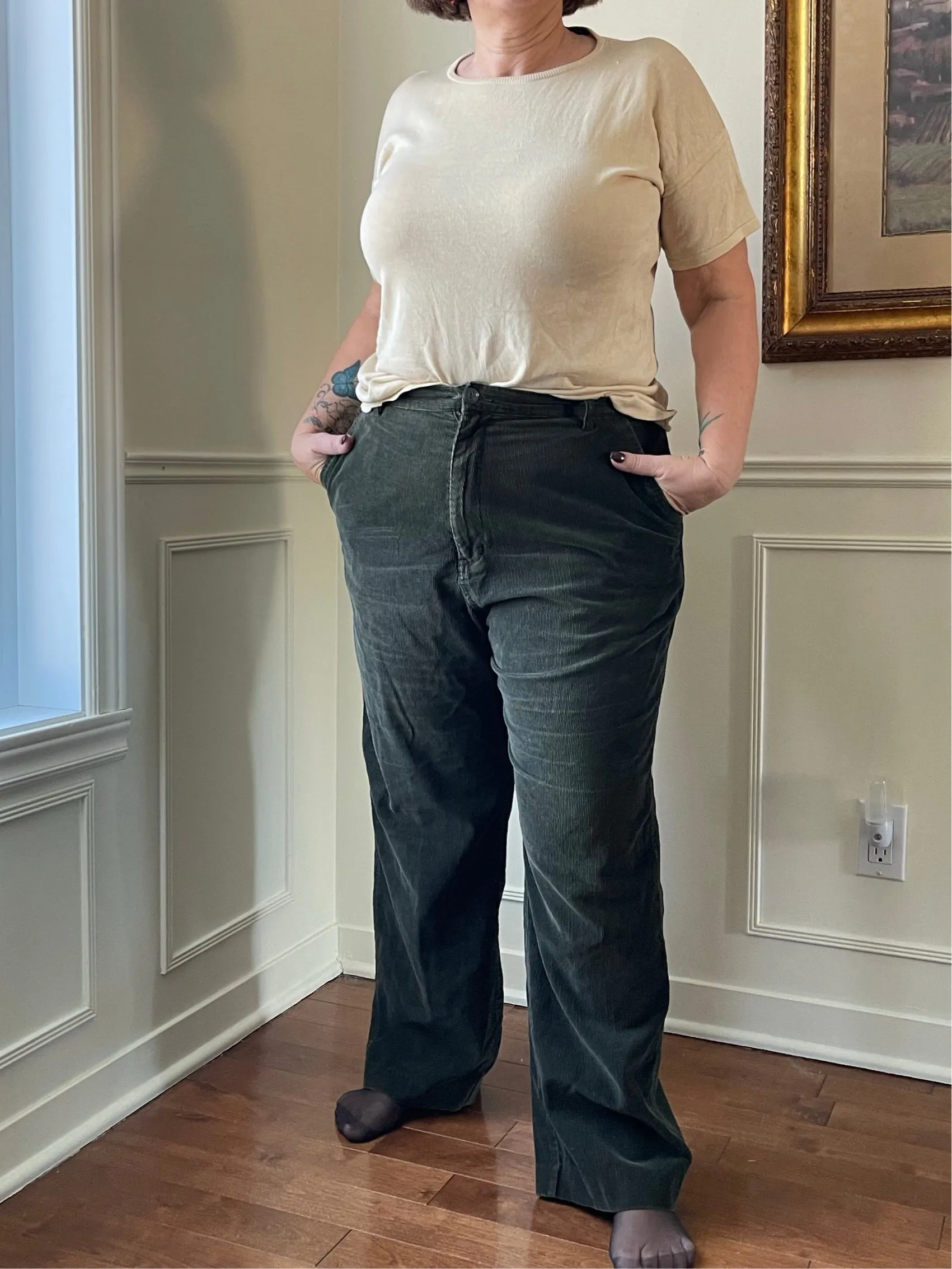 90s Mossy Green Corduroy Trousers - 39
