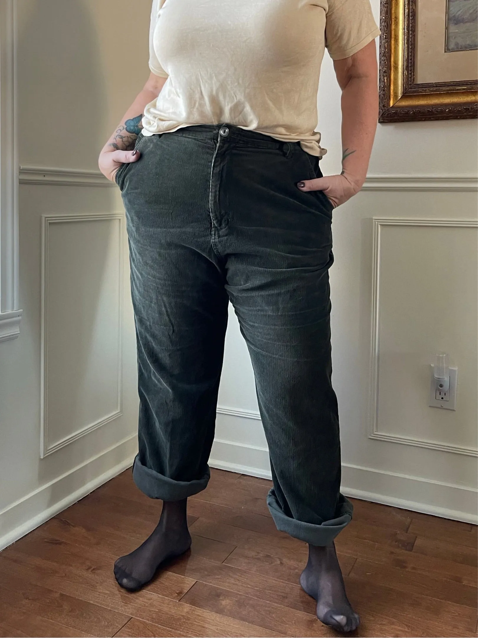 90s Mossy Green Corduroy Trousers - 39
