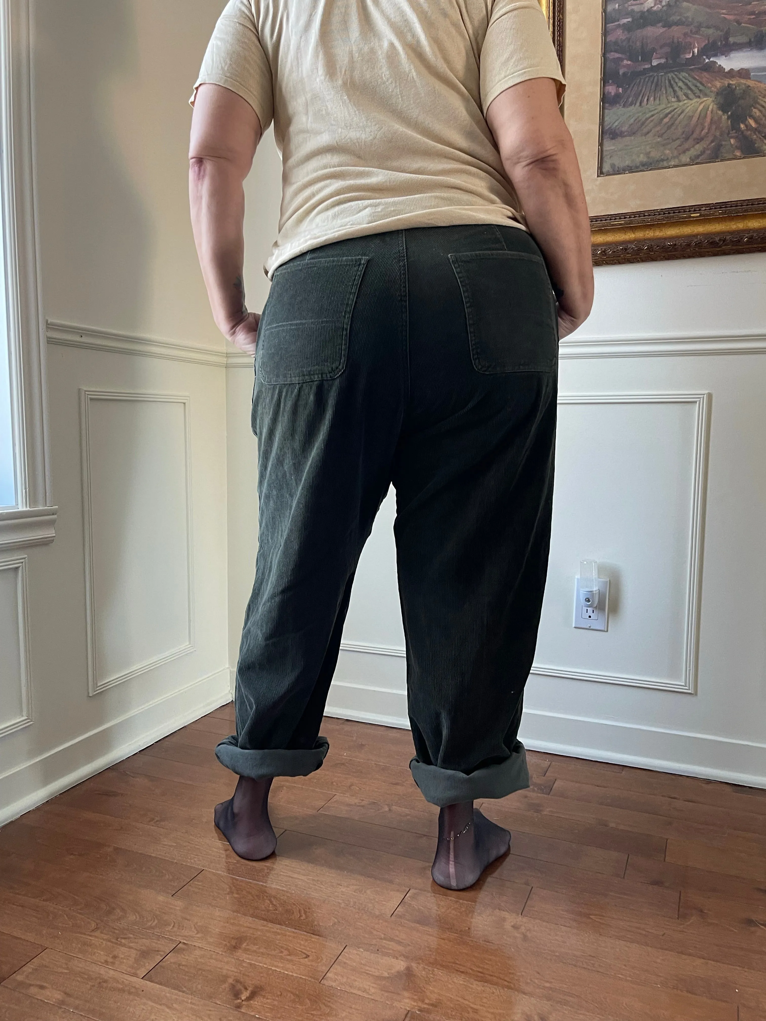 90s Mossy Green Corduroy Trousers - 39