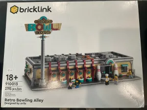 910013 LEGO Retro Bowling Alley