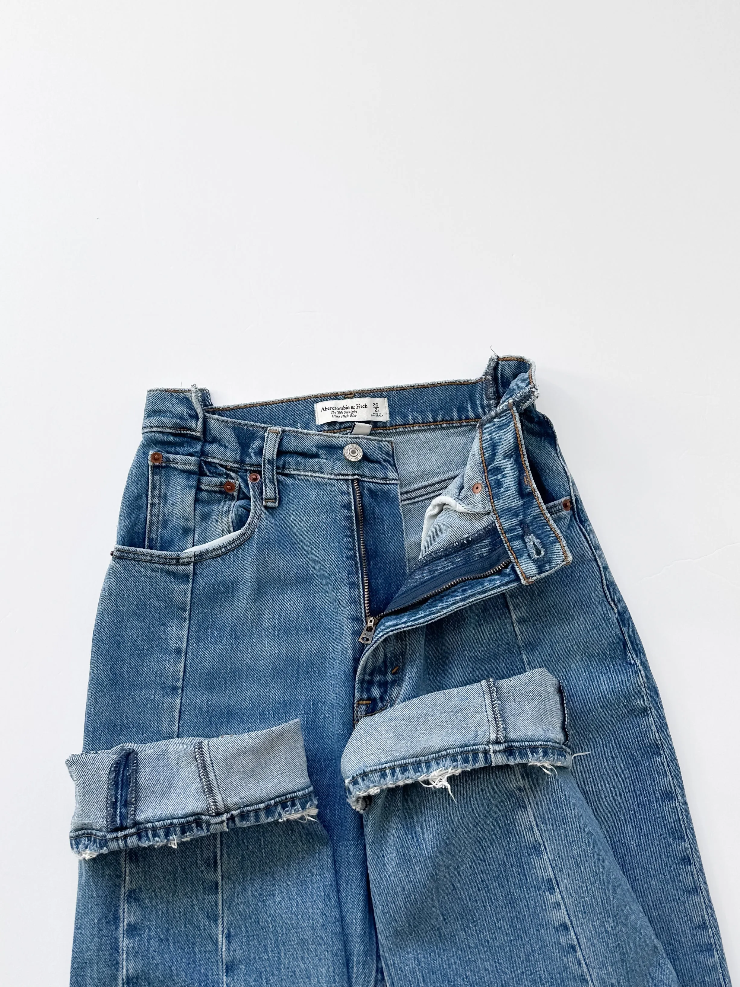 Abercrombie Curvy Love Ultra High Rise 90s Straight Jeans - 2/26