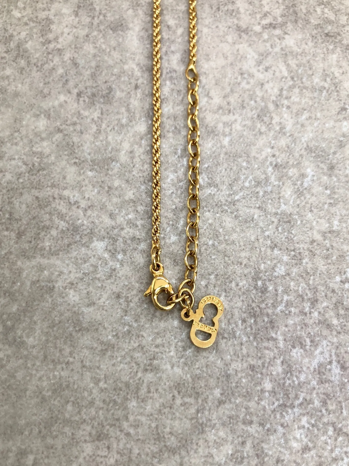 Christian Dior Emblem Necklace Gold Vintage ji46z5