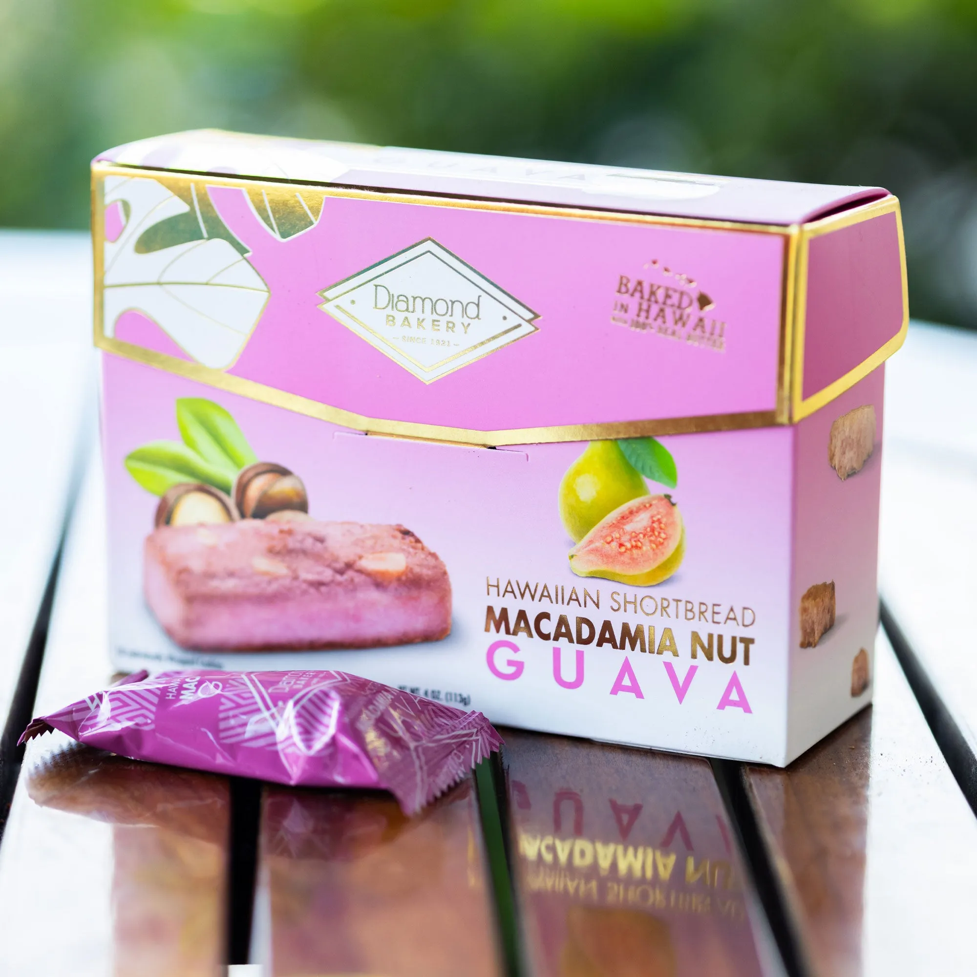 Diamond Bakery Hawaiian "Macadamia Guava" Shortbread Cookies- 4 oz.