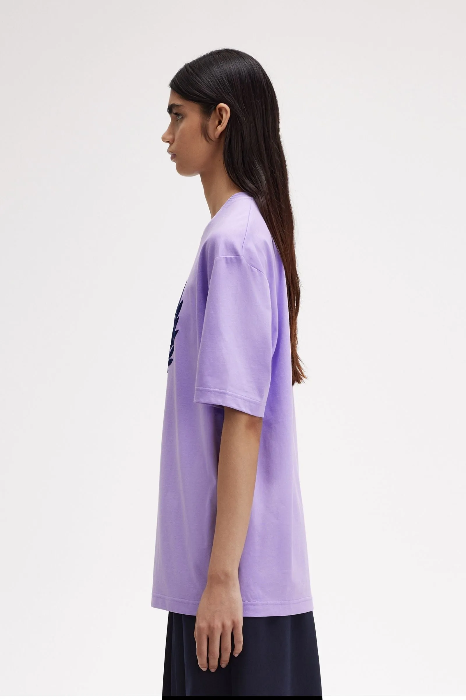 FLOCKED LAUREL WREATH T-SHIRT