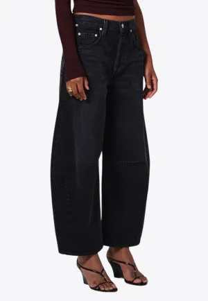 Horseshoe Curved-Leg Jeans