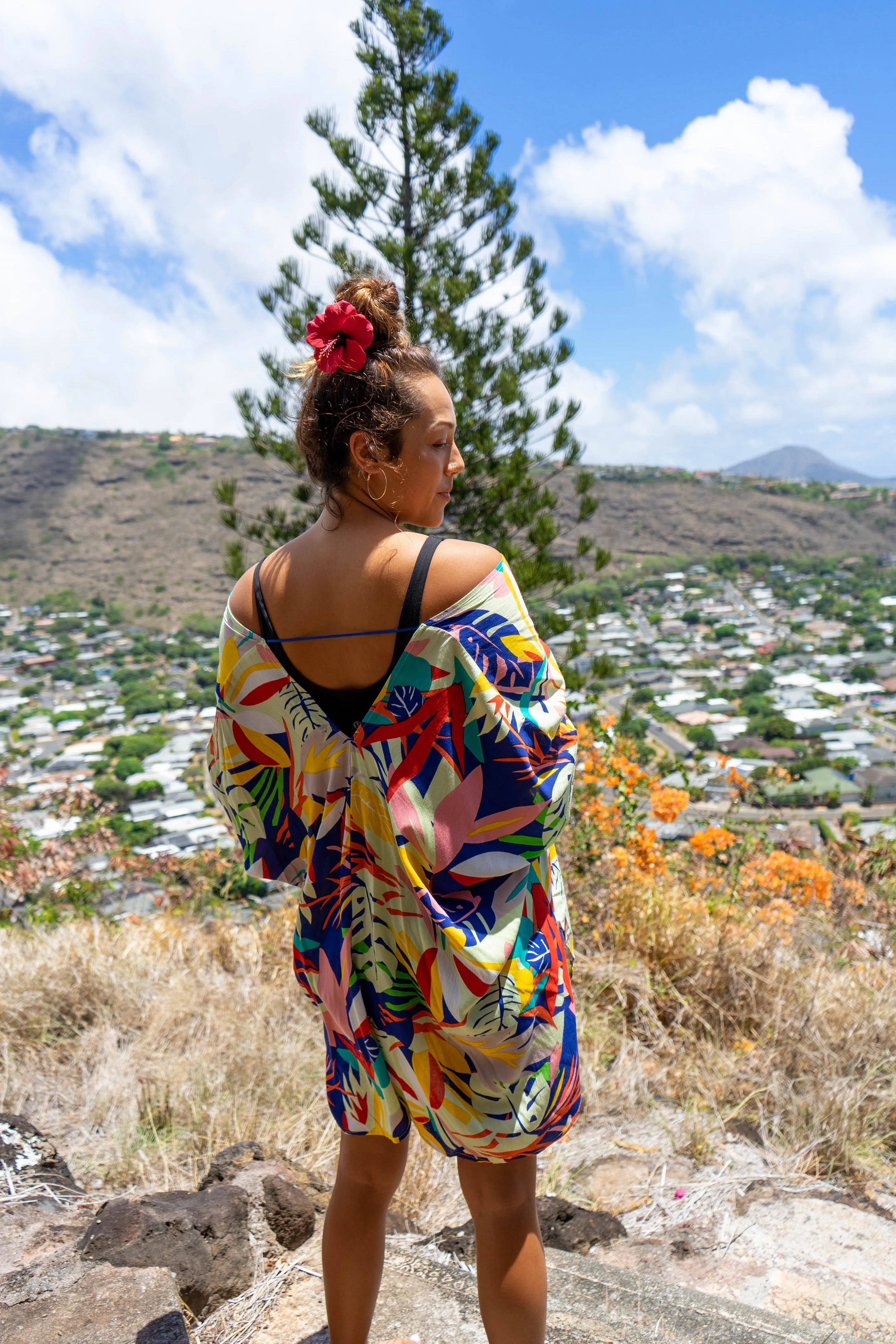 Island Elegance: Aloha Kimono Coverups