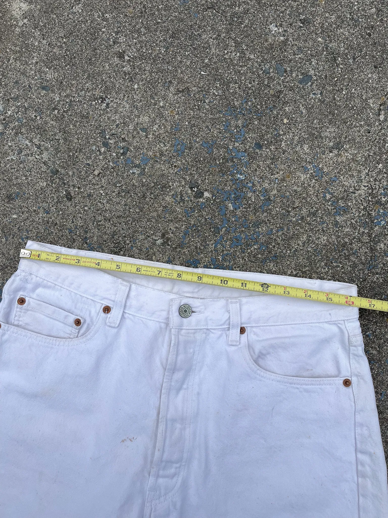 Levi's Cutoff Shorts—[32]