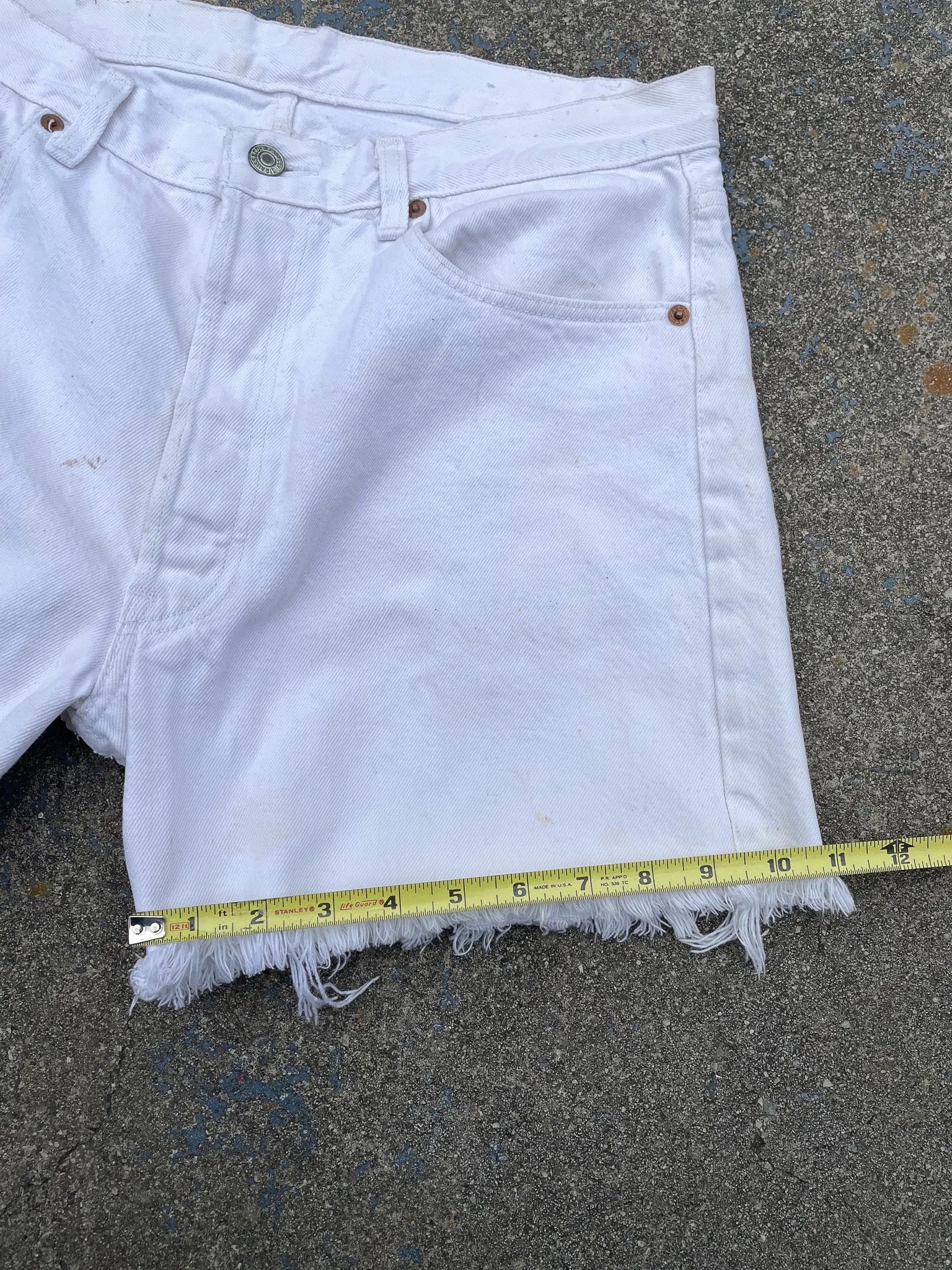 Levi's Cutoff Shorts—[32]