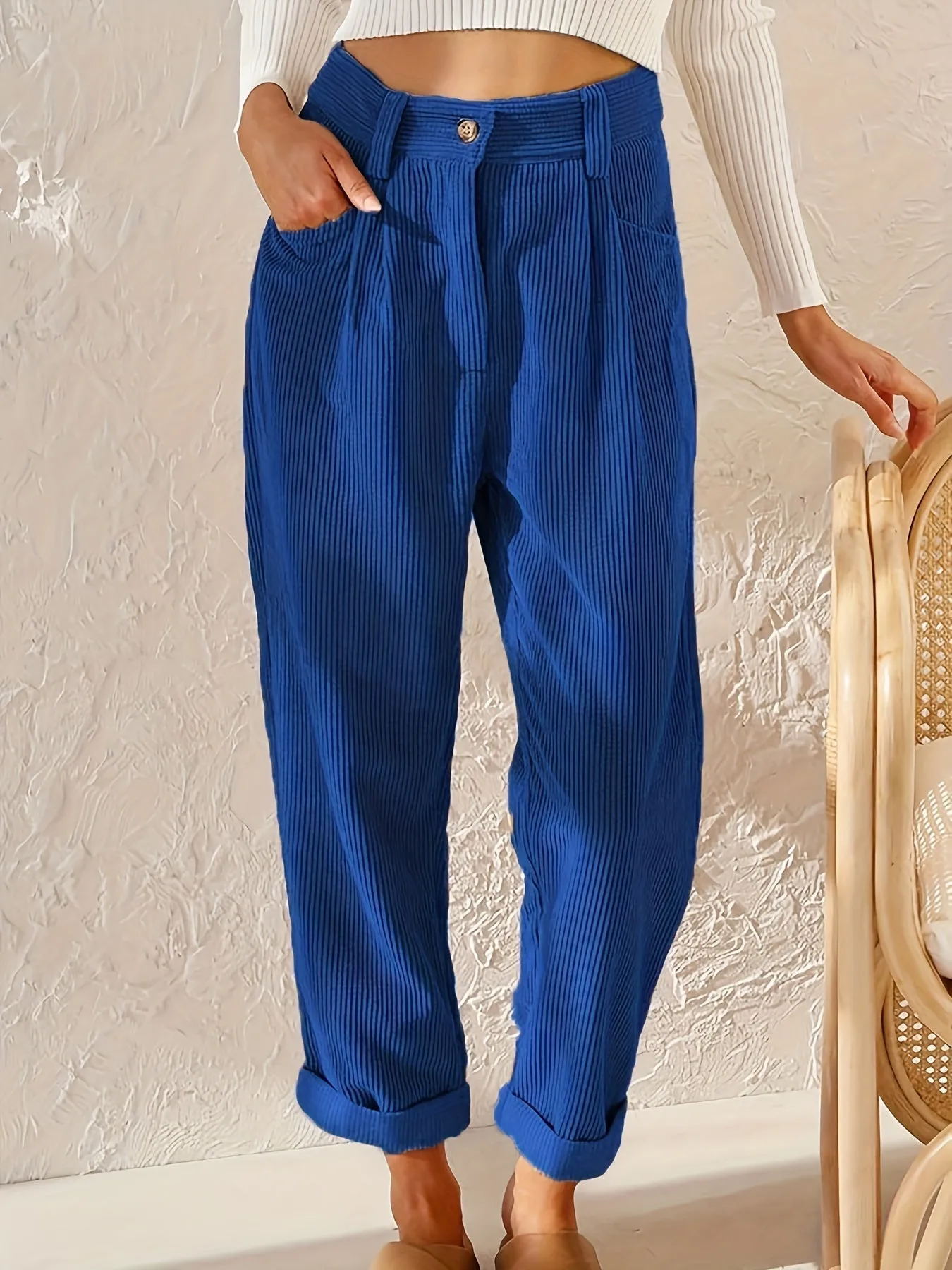 Maelys – Corduroy Trousers with Straight Legs