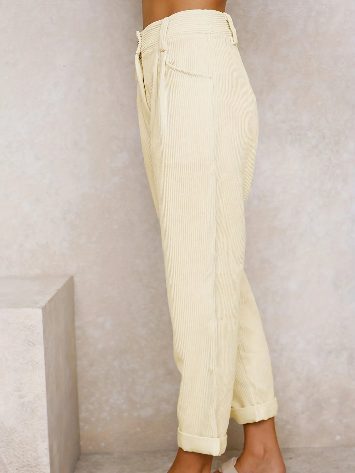 Maelys – Corduroy Trousers with Straight Legs