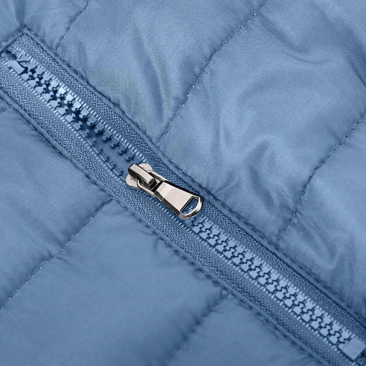 Men's Packable Puffer Jacket Waterproof Hooded Down Coats Quilted Warm Winter Jackets with Zipper Pockets