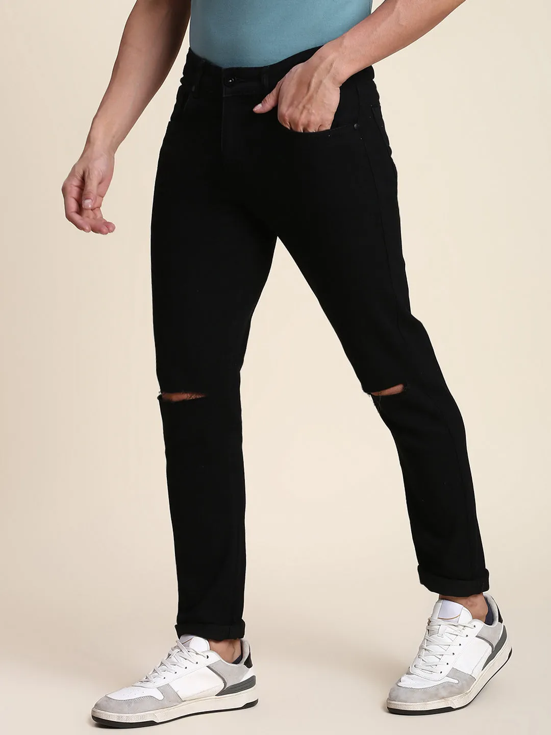 Men's Slim Fit Torn Black Jeans With 5-Pockets Mid-Rise Stretchable Waistband & Belt Loops