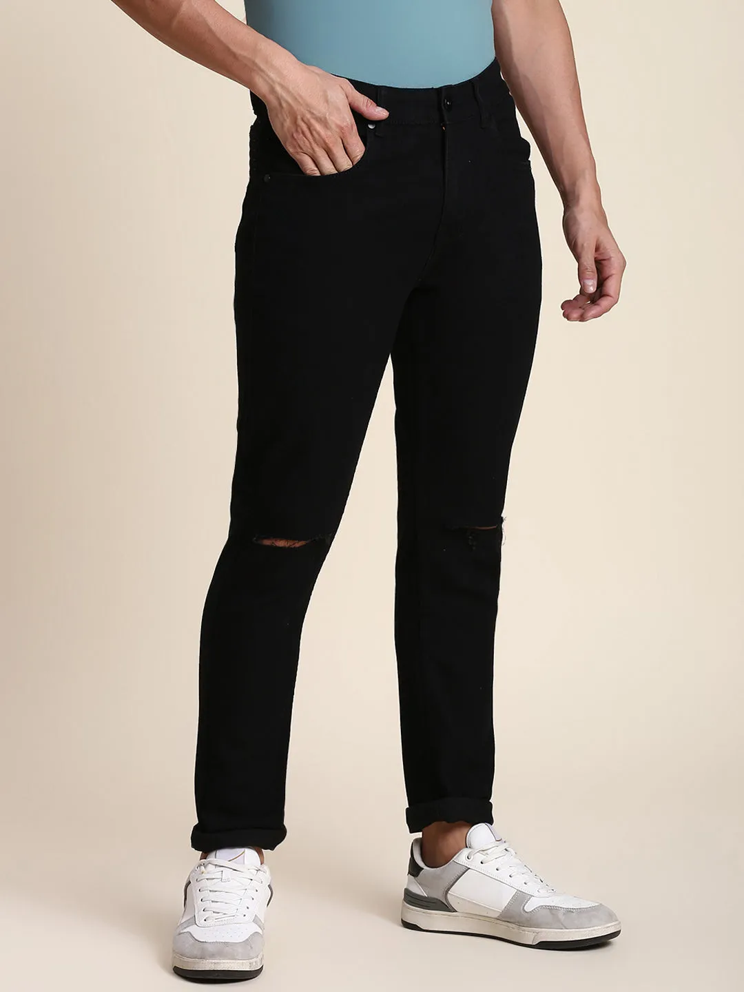 Men's Slim Fit Torn Black Jeans With 5-Pockets Mid-Rise Stretchable Waistband & Belt Loops
