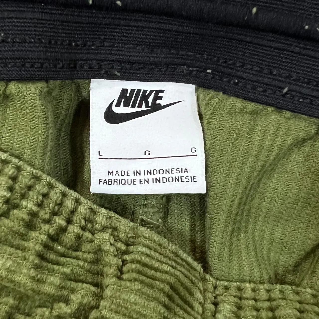 NIKE Embroidered Mini Logo Green Corduroy Cord Cropped Length Pants Trousers