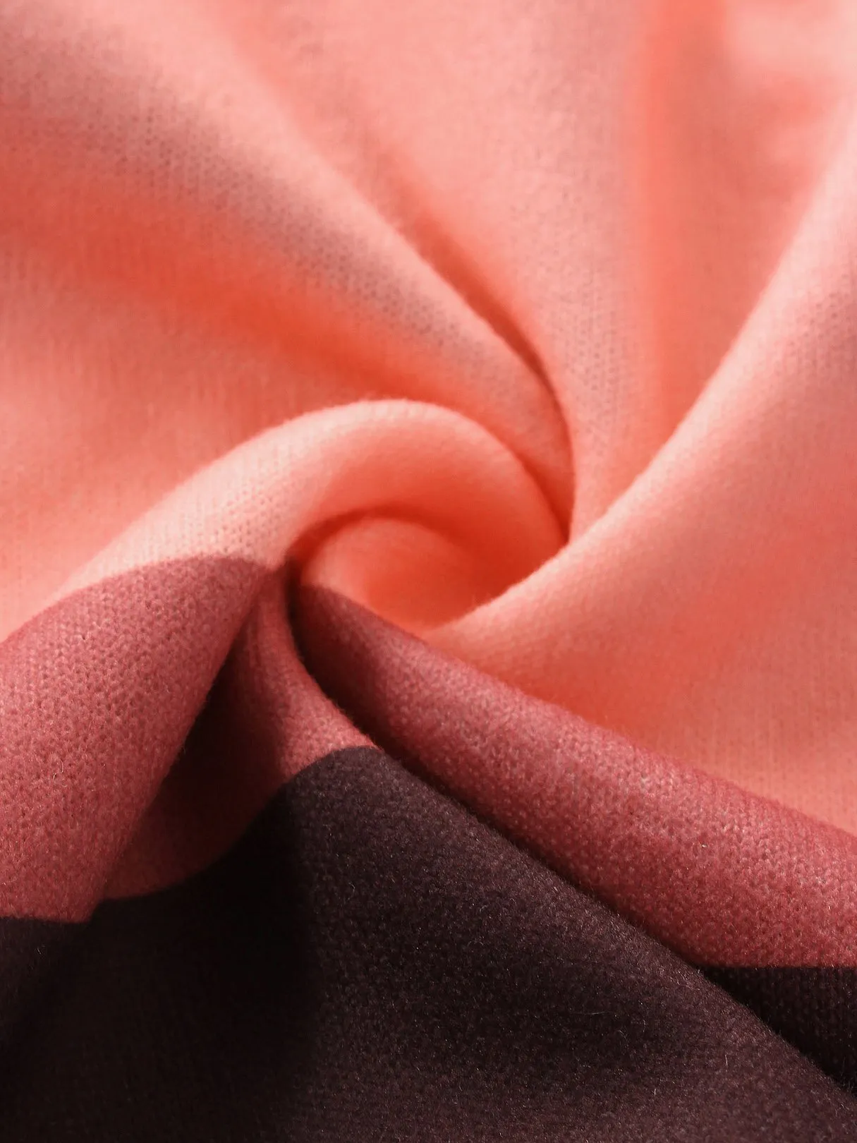 OEM ODM Round Neck Stripe Sequins Embellished Long Sleeve Curved Hem Pink T-Shirts