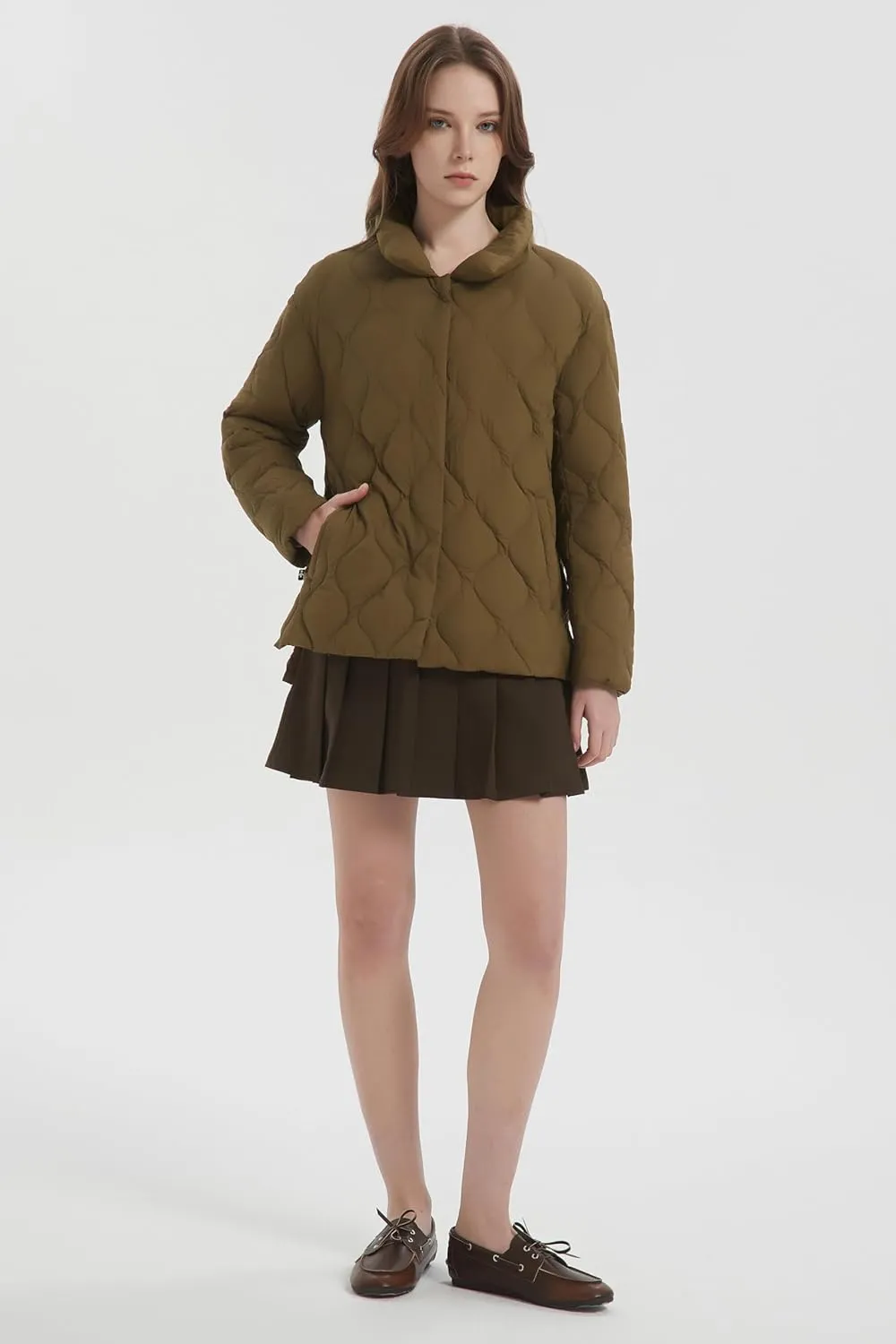 Orolay Women's Oversized Puffer Jacket Lightweight Quilted Down Coat Water Repellent Casual Outerwear