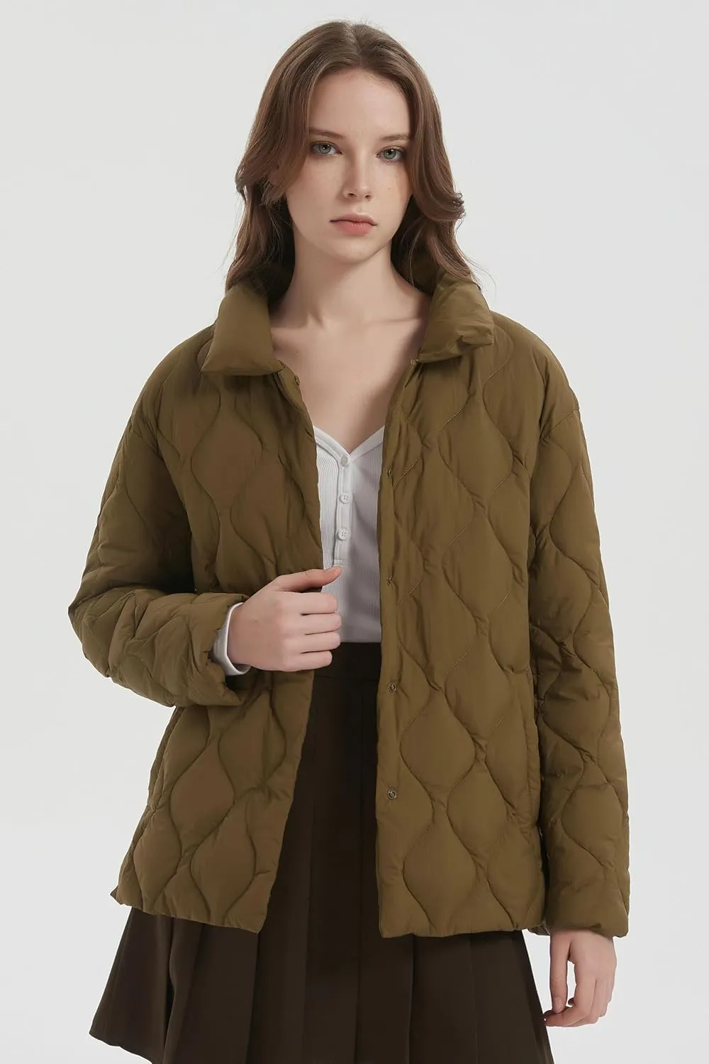 Orolay Women's Oversized Puffer Jacket Lightweight Quilted Down Coat Water Repellent Casual Outerwear