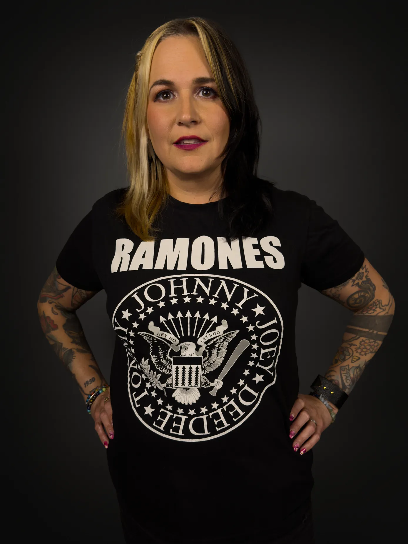 Ramones "Seal Logo" OFFICIAL Licensed T-Shirt