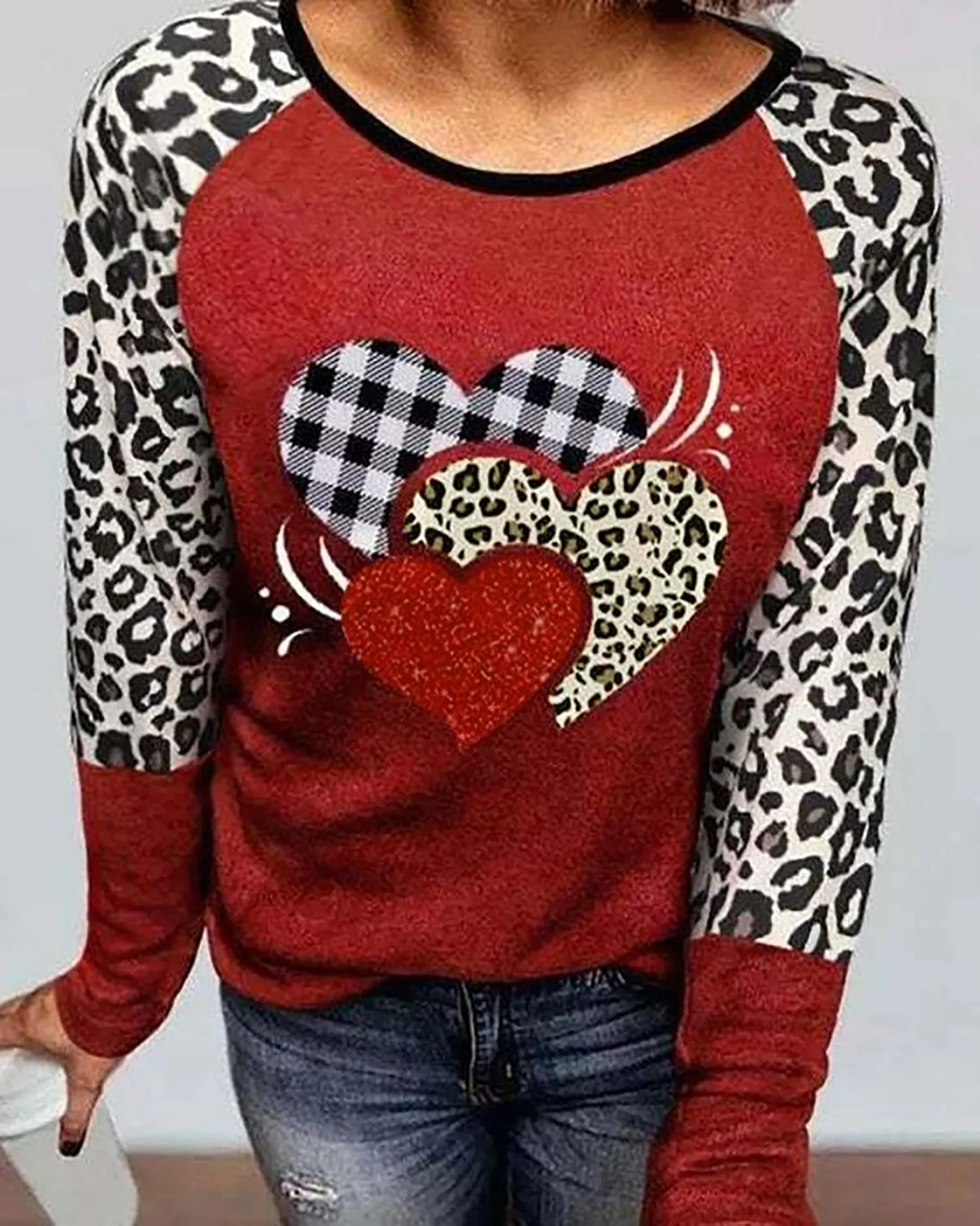 Valentines Day Shirts for Women Funny Plaid Love Heart Graphic Valentines T-Shirt Plaid Striped Splicing Long Sleeve Tops