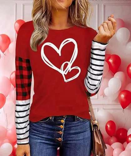Valentines Day Shirts for Women Funny Plaid Love Heart Graphic Valentines T-Shirt Plaid Striped Splicing Long Sleeve Tops