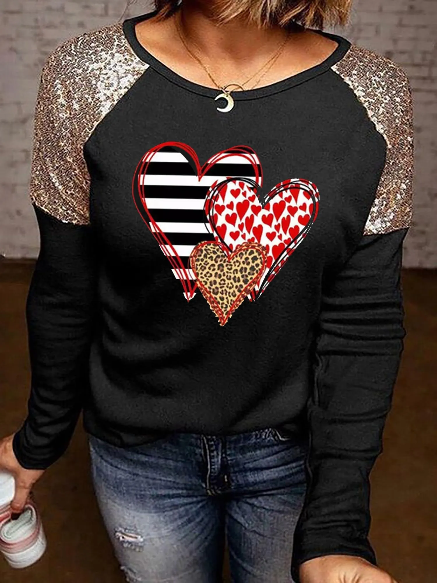Valentines Day Shirts for Women Funny Plaid Love Heart Graphic Valentines T-Shirt Plaid Striped Splicing Long Sleeve Tops