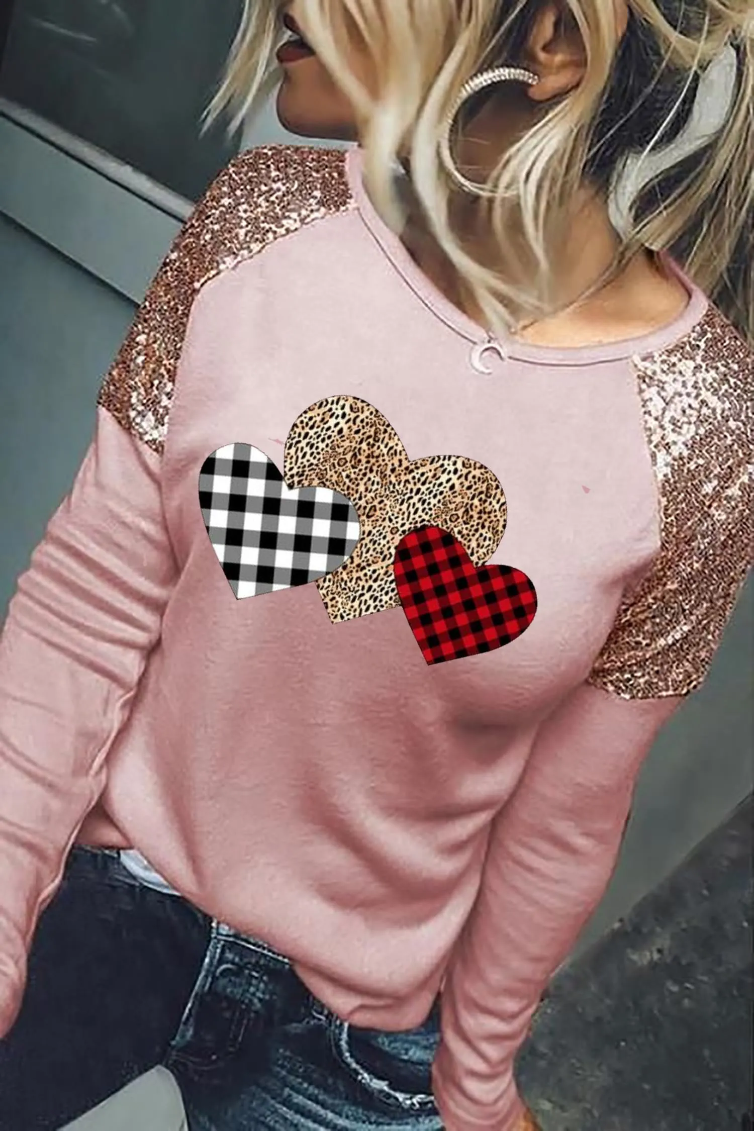 Valentines Day Shirts for Women Funny Plaid Love Heart Graphic Valentines T-Shirt Plaid Striped Splicing Long Sleeve Tops