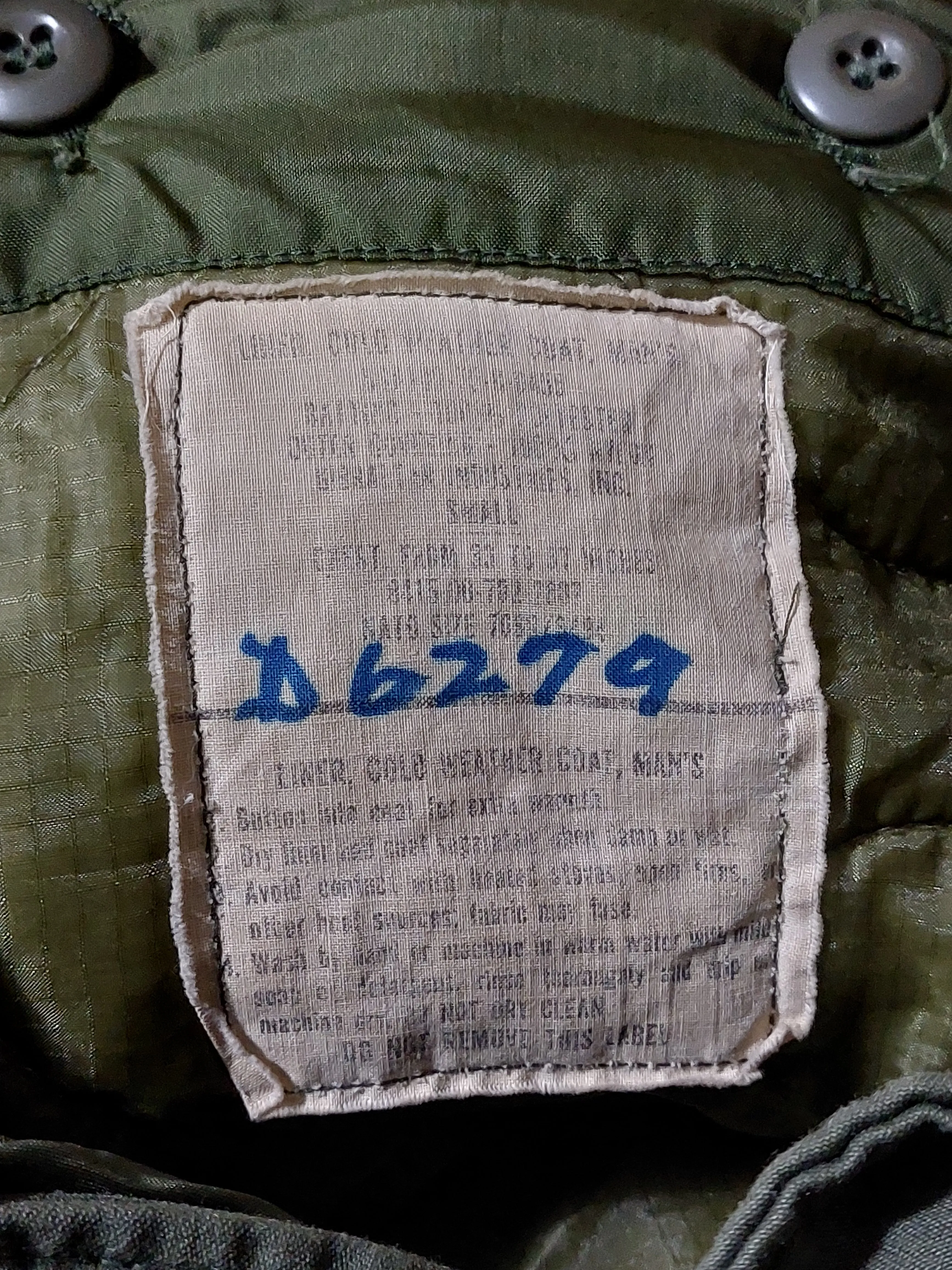 Vintage 1960s Olive OG M-65 Field Jacket  With Detachable Linining - S