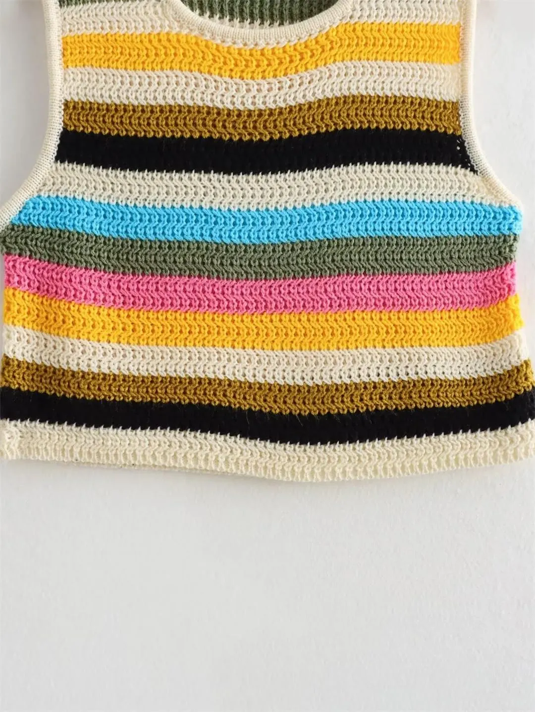 Women's Summer Striped V-Neck Sleeveless Sweater Thin Crochet Rainbow Striped Short Mini Vest Crew Neck Pullover